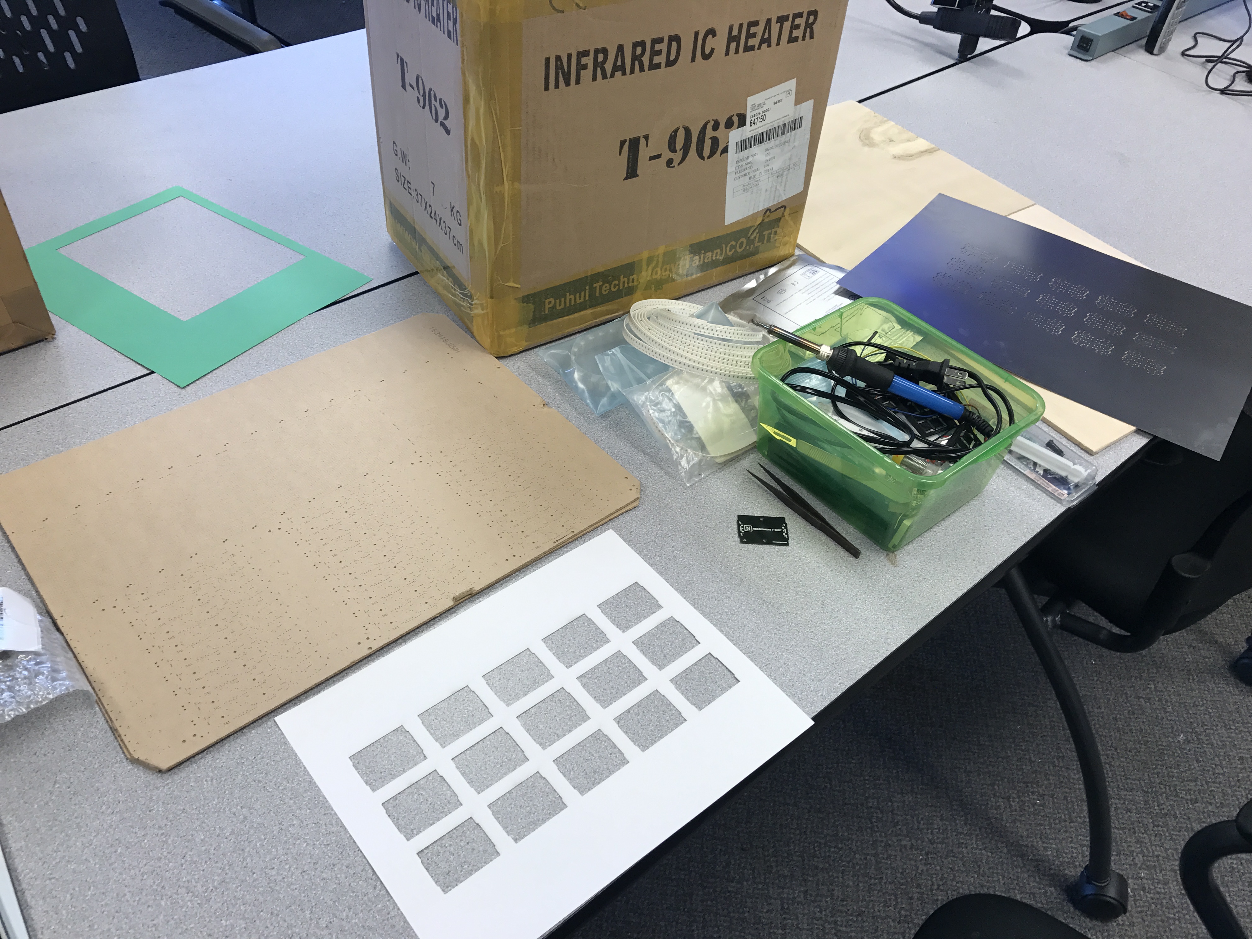 Preparing to put solder paste